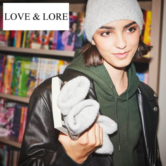 Love & Lore Insulated Mittens - Size XS - Picture 1 of 9